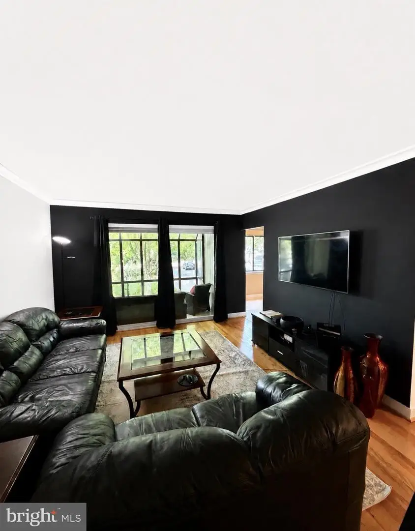 302 Hilltop Ln #h, Annapolis, MD 21403 - #2