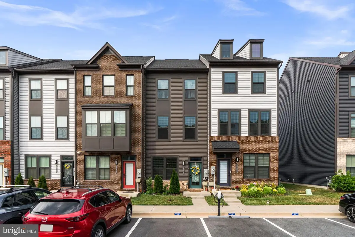 649 Lakemont Dr, Glen Burnie, MD 21060 - #1