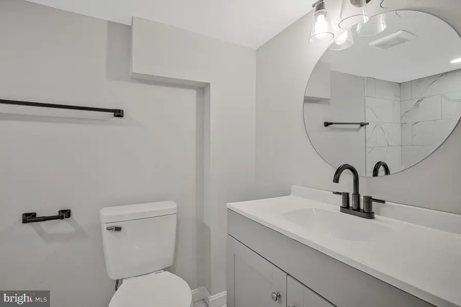 906 Hammonds Ln, Baltimore, MD 21225 - #3