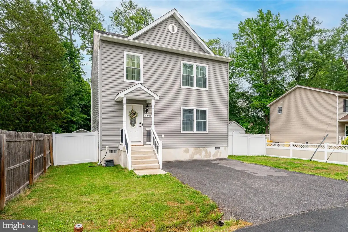 4909 Olive St, Shady Side, MD 20764 - #1