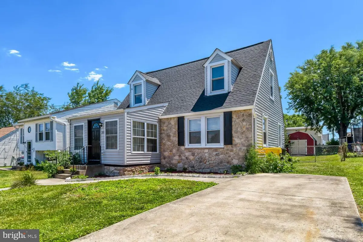 211 Lake Rd, Pasadena, MD 21122 - #1