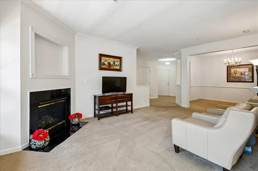 1011 Samantha Ln #302, Odenton, MD 21113 - #3