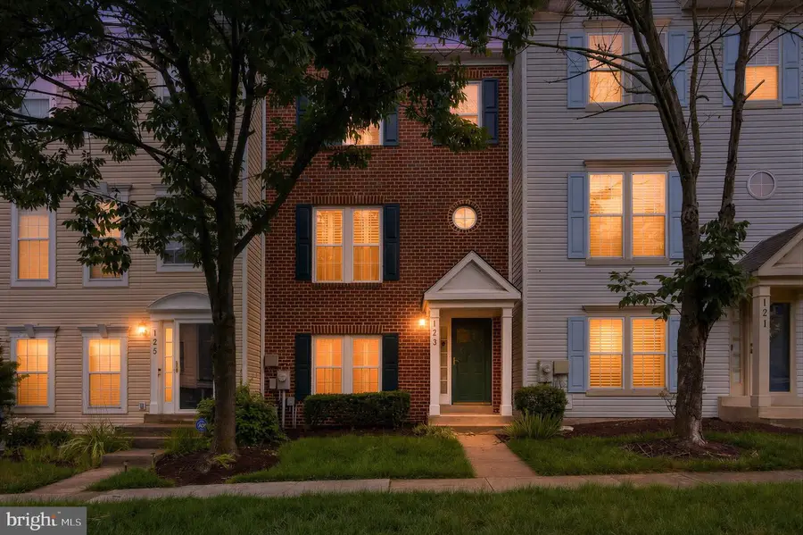 123 Blackbird Hill Ln, Laurel, MD 20724 - #2