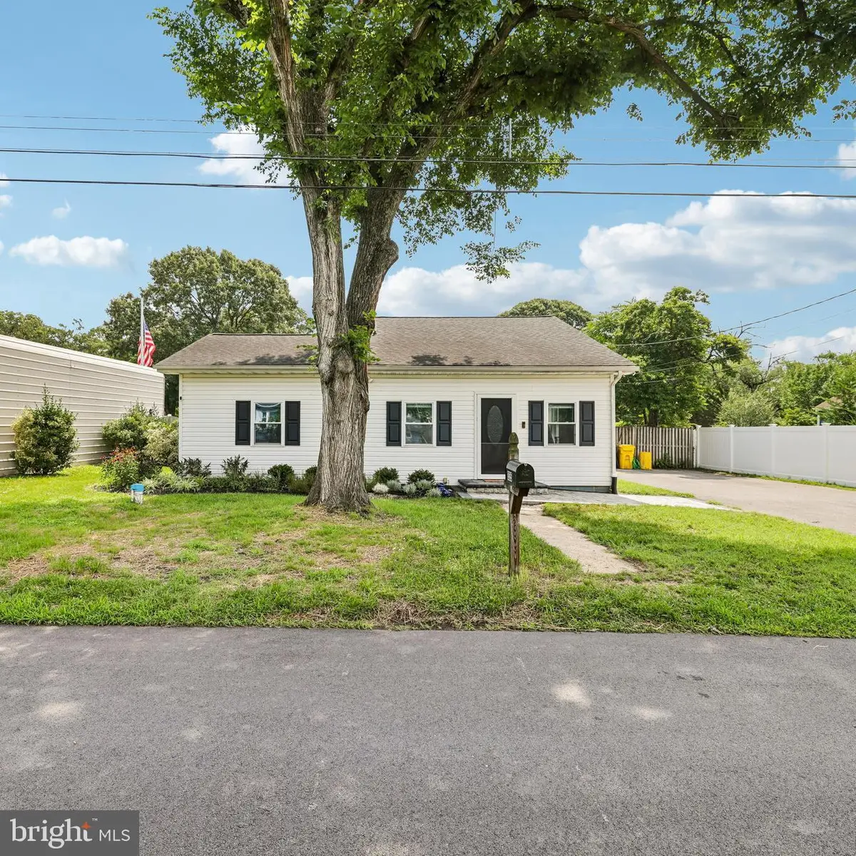335 Beach Ave, Pasadena, MD 21122 - #1
