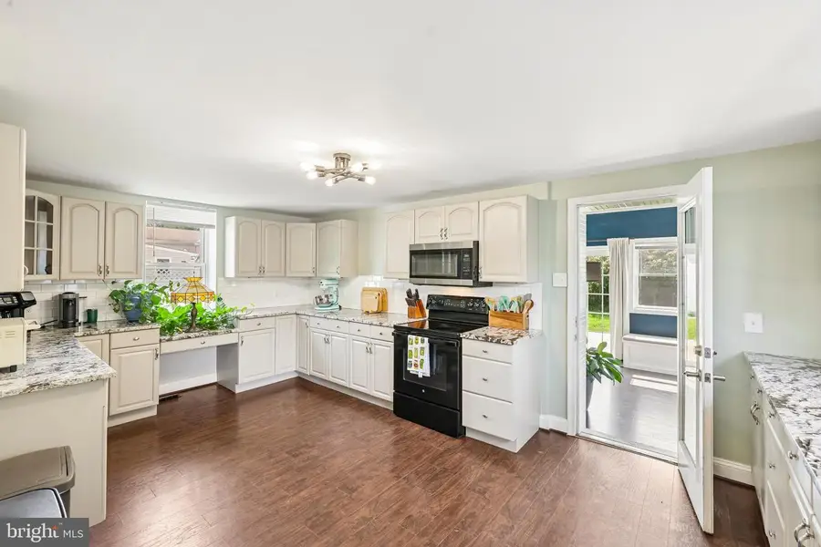 335 Beach Ave, Pasadena, MD 21122 - #3