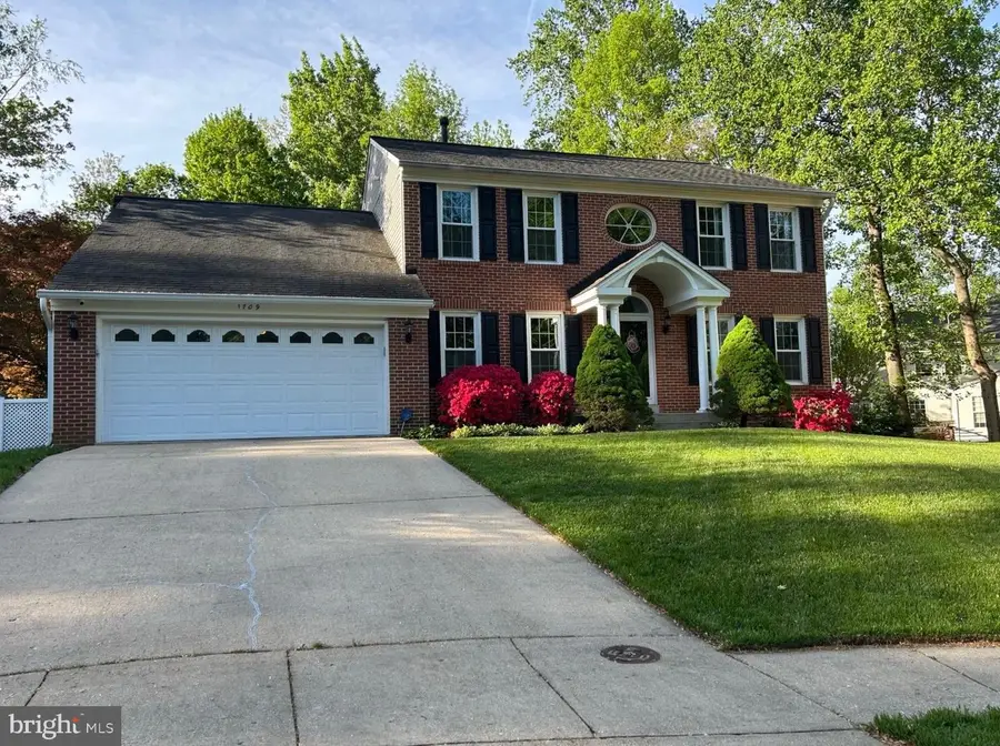 1709 Bloomsberry Ct, Crofton, MD 21114 - #2