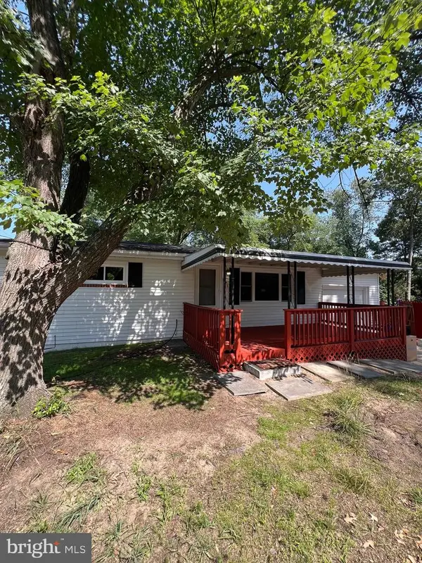251 9th St, PASADENA, MD 21122