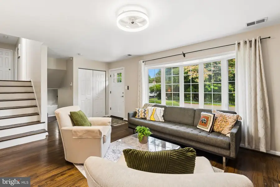 110 Lake View Dr, Annapolis, MD 21403 - #3