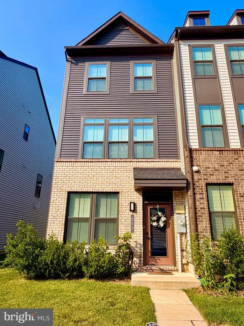 653 Lakemont Dr, Glen Burnie, MD 21060 - #1