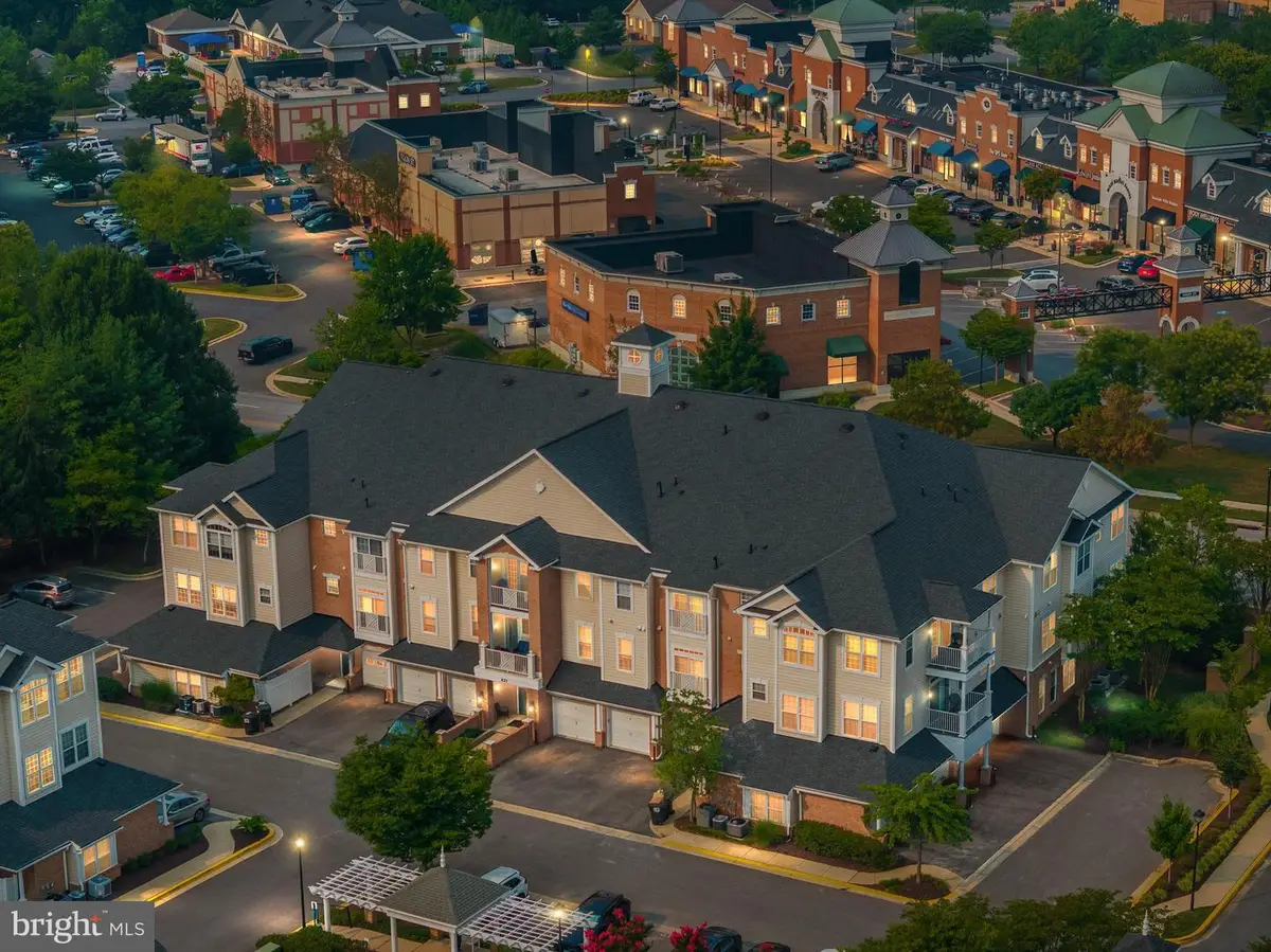 421 Hamlet Club Dr #305, Edgewater, MD 21037 - #1