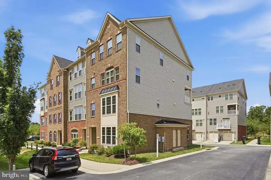 8021 Orchard Grove Rd, Odenton, MD 21113 - #2
