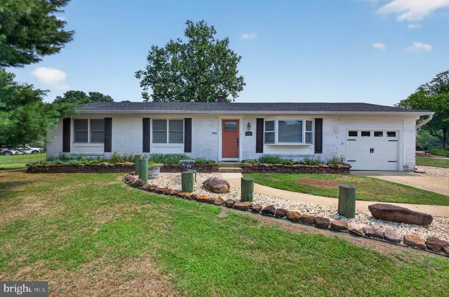 219 Kathy Ct, Severna Park, MD 21146 - #3