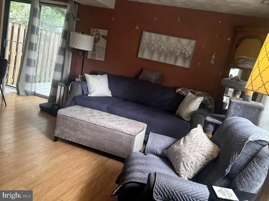 528 Glen Ct, Glen Burnie, MD 21061 - #2