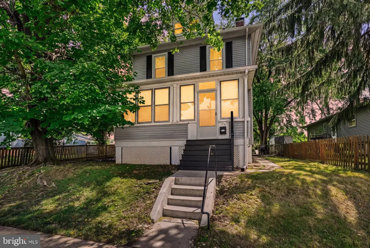 109 W Hilltop Rd, Baltimore, MD 21225 - #1