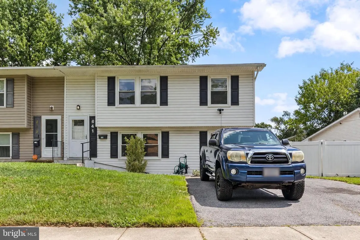 641 Chapelview Dr, Odenton, MD 21113 - #1
