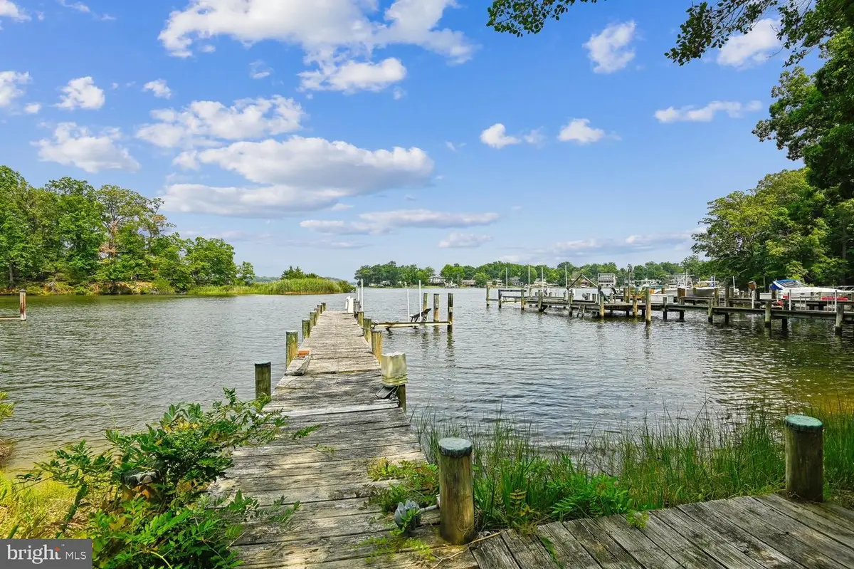 3303 Pocahontas Dr, Edgewater, MD 21037 - #1