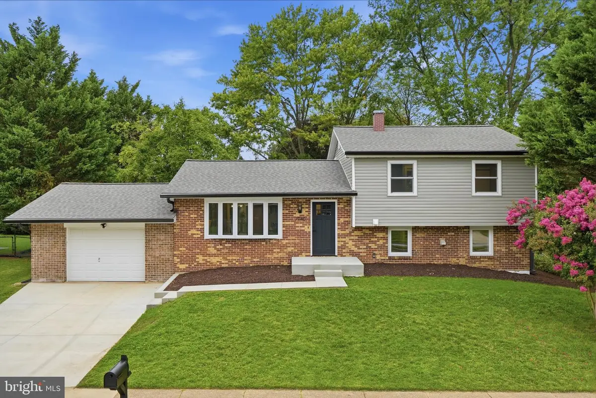 7940 Oakwood Rd, Glen Burnie, MD 21061 - #1