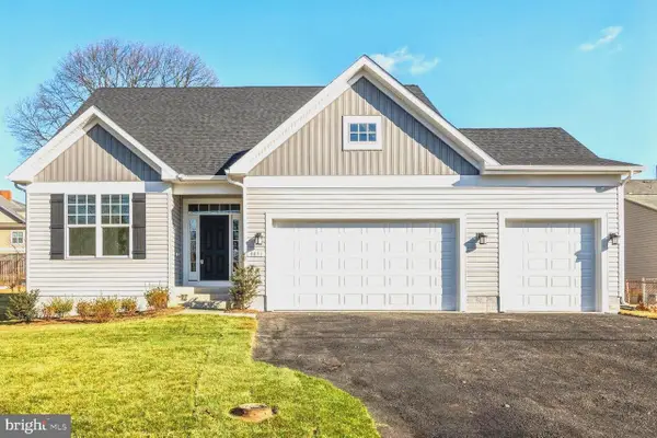 8071 Woodholme Cir, PASADENA, MD 21122