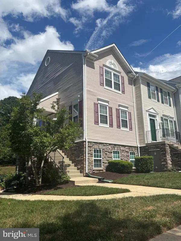 2704 Oak Leaf Ct #e, ODENTON, MD 21113