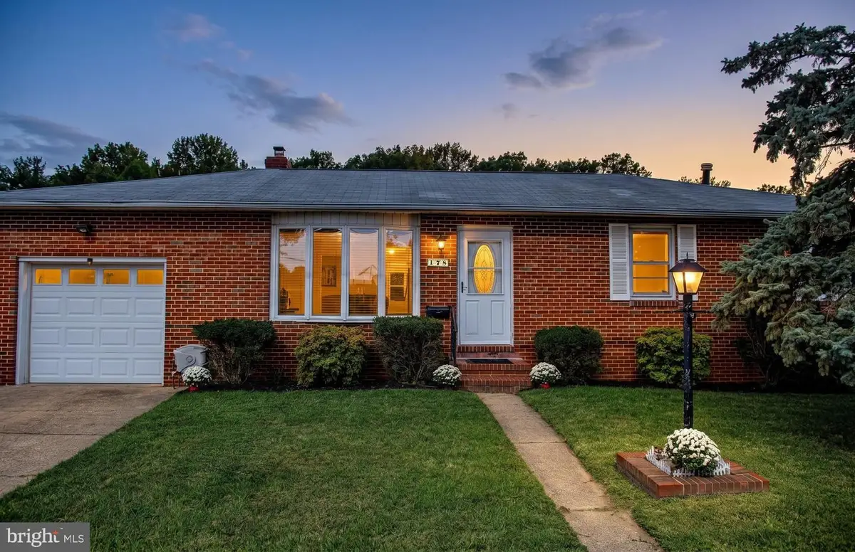 178 Riviera Dr, Pasadena, MD 21122 - #1