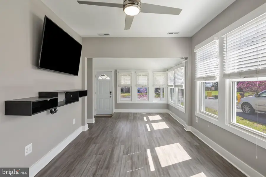5612 Essex St, Churchton, MD 20733 - #3
