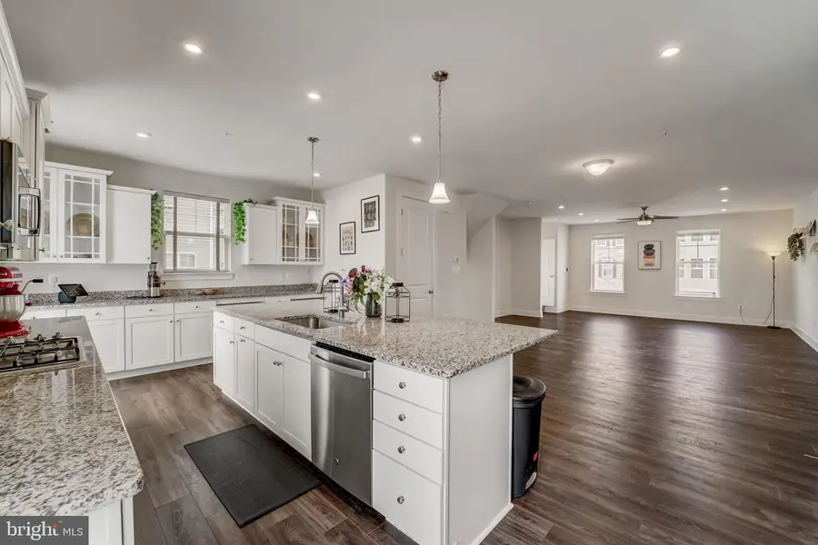 8382 Amber Beacon Cir, Millersville, MD 21108 - #3