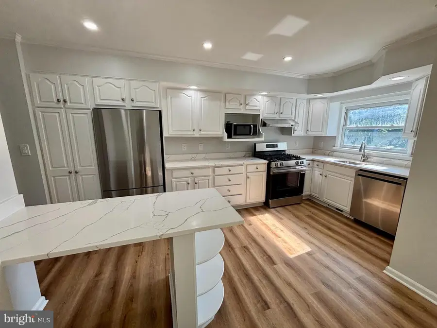 541 Crestpark Dr, Glen Burnie, MD 21061 - #2