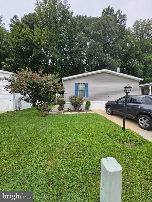 74 Edward Ln, LOTHIAN, MD 20711