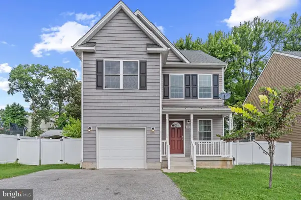 808 204th St, PASADENA, MD 21122