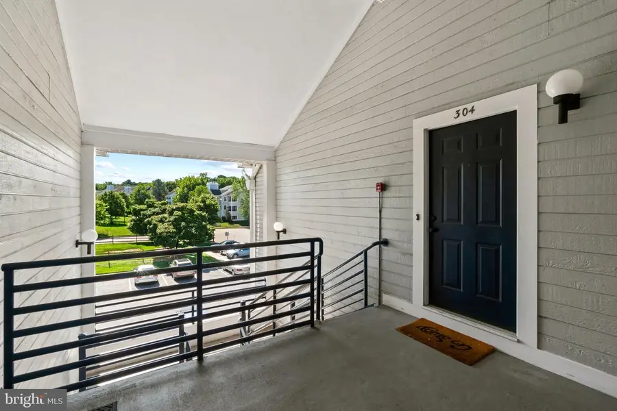 604 Moonglow Rd #304, Odenton, MD 21113 - #3