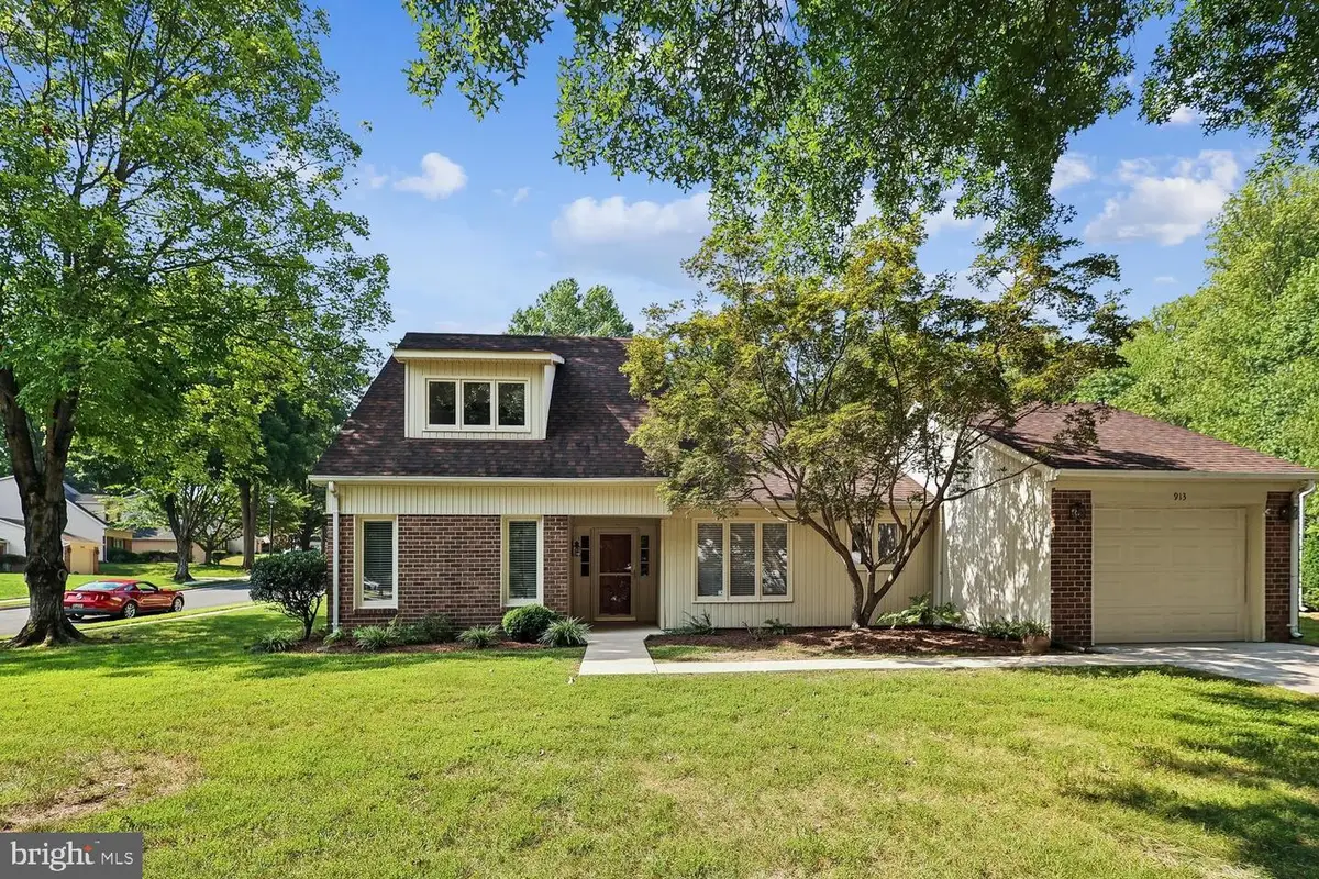 913 Mastline Dr, Annapolis, MD 21401 - #1
