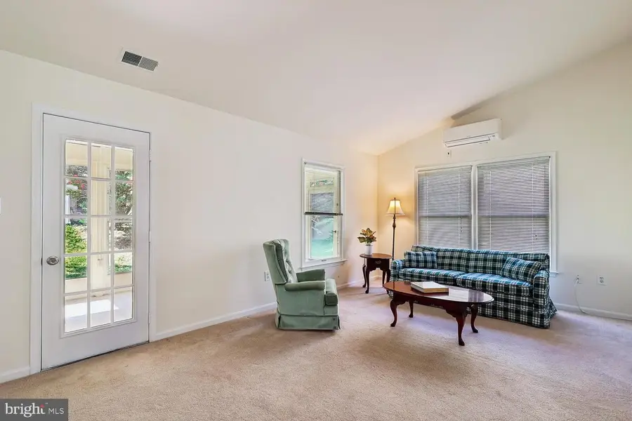 913 Mastline Dr, Annapolis, MD 21401 - #2