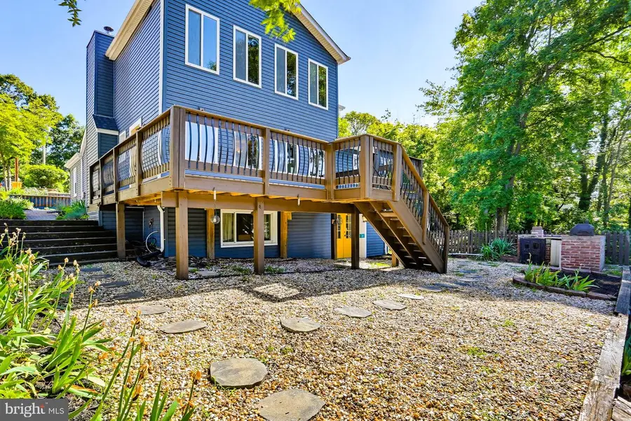 601 Riverside Dr, Pasadena, MD 21122 - #2