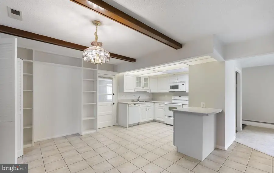 8005 Woodholme Cir, Pasadena, MD 21122 - #2