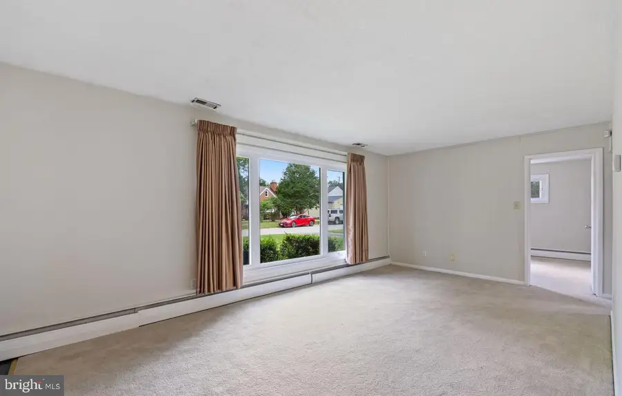 8005 Woodholme Cir, Pasadena, MD 21122 - #3
