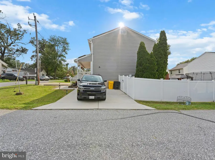 818 205th St, Pasadena, MD 21122 - #3