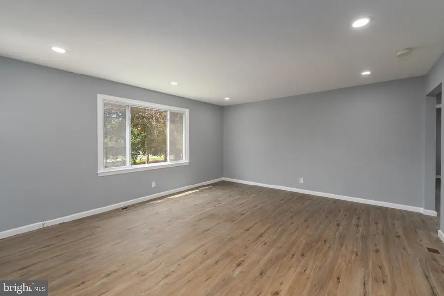 1101 Broadview Blvd N, Glen Burnie, MD 21061 - #3