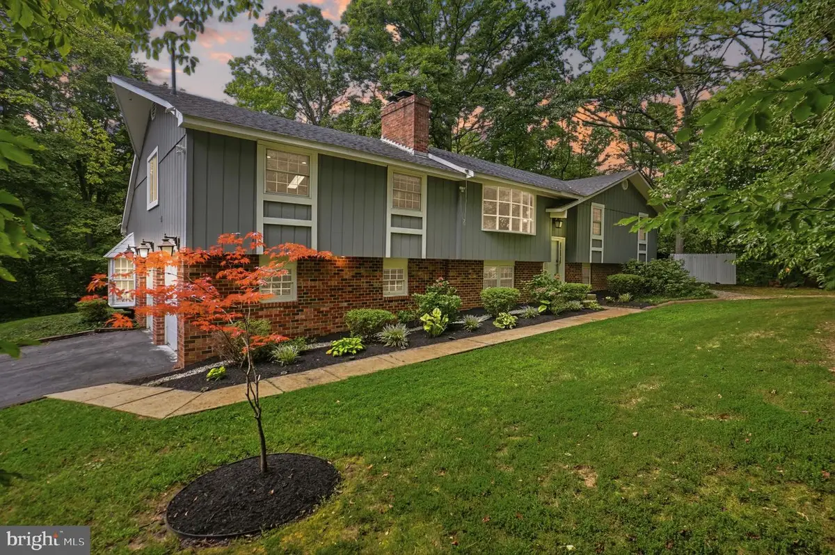 2110 Hallmark Dr, Gambrills, MD 21054 - #1