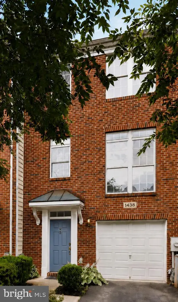 1438 Thornbury Ct, CROFTON, MD 21114
