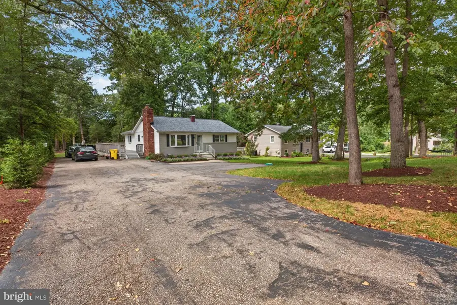 512 Saint Martins Ln, Severna Park, MD 21146 - #2