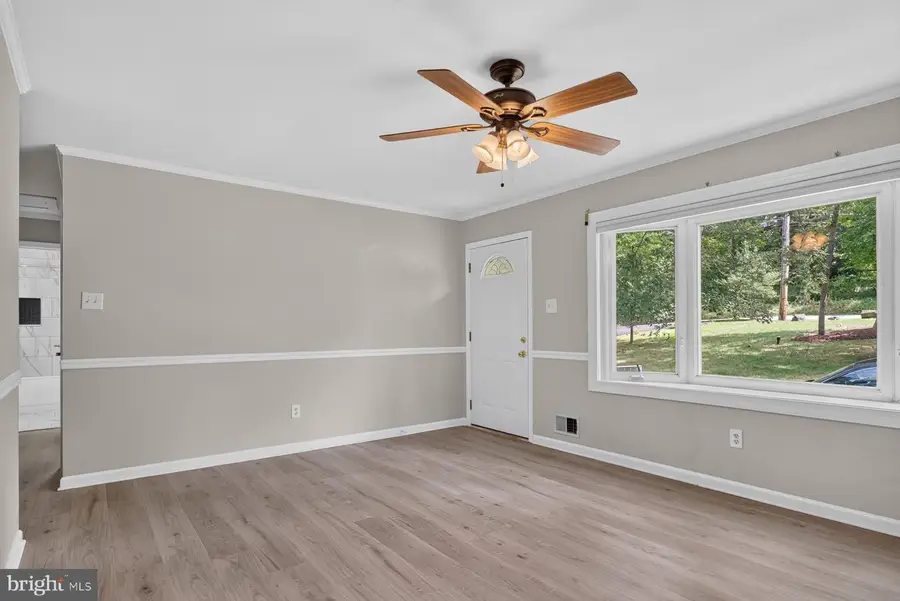 512 Saint Martins Ln, Severna Park, MD 21146 - #3