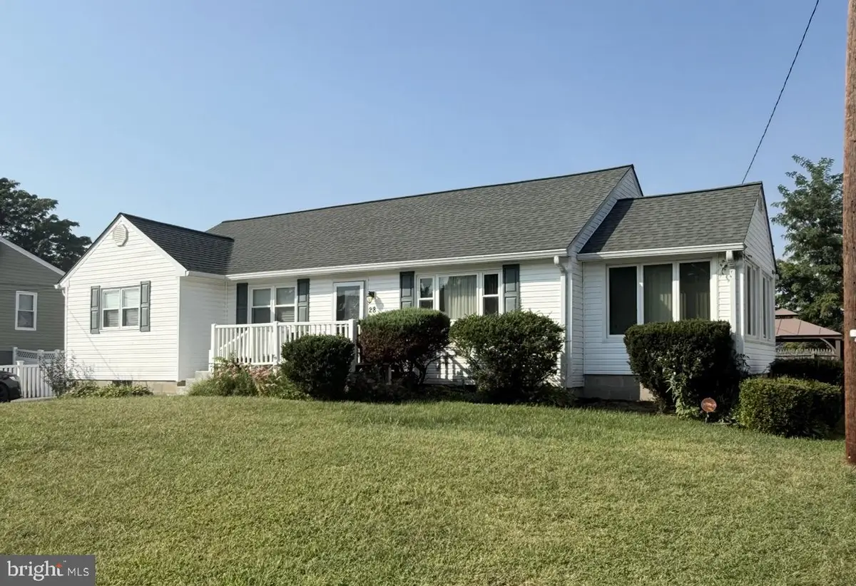28 Cedar Dr, Glen Burnie, MD 21060 - #1