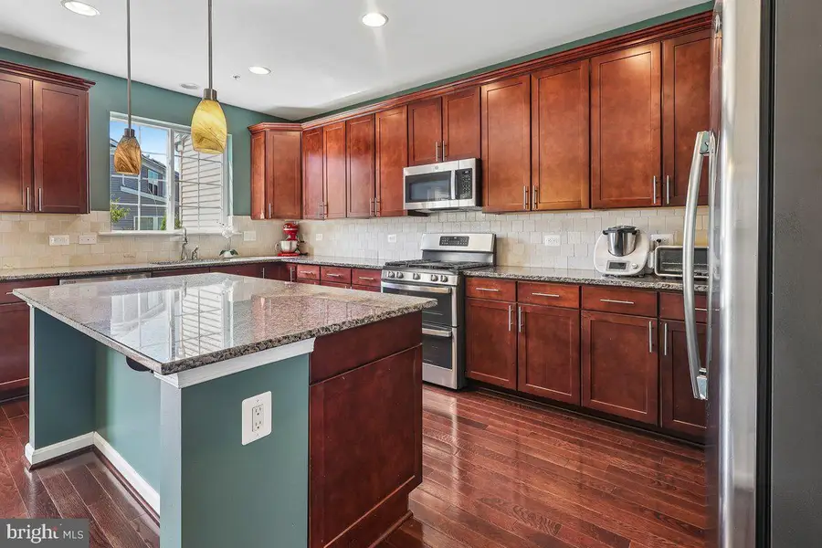 8132 Villaggio Dr, Millersville, MD 21108 - #3