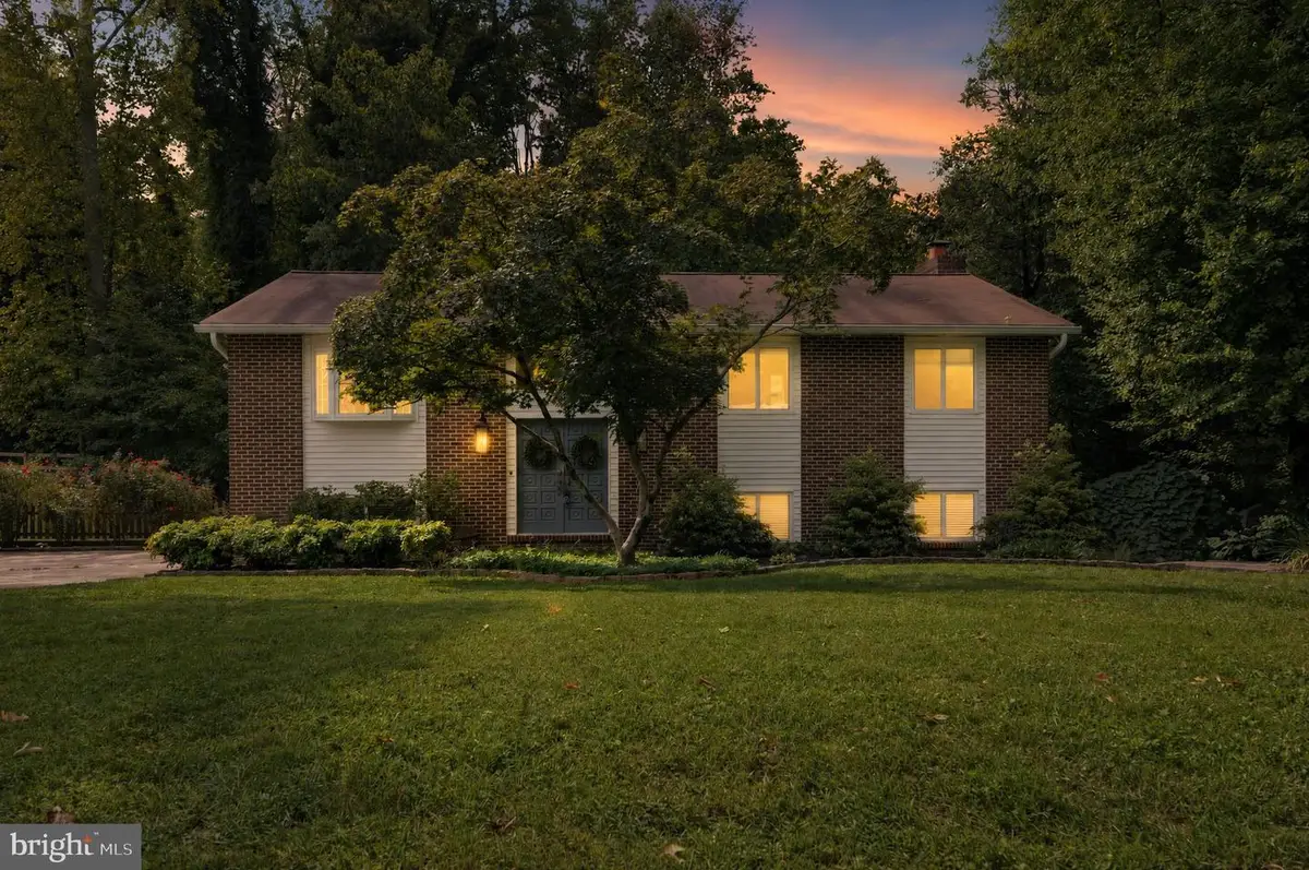 870 Twin Harbor Dr, Arnold, MD 21012 - #1