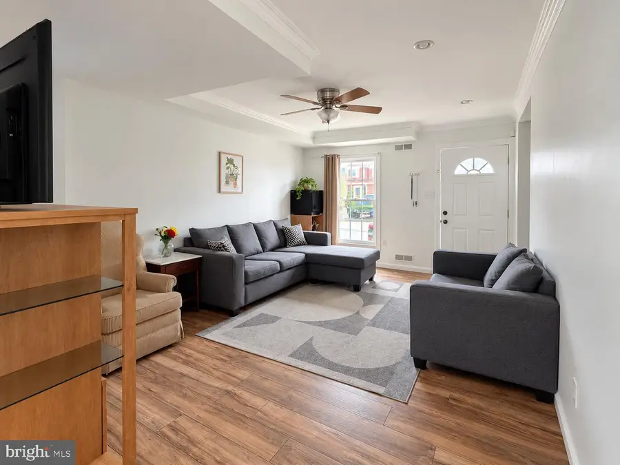 8577 Pioneer Dr, Severn, MD 21144 - #3