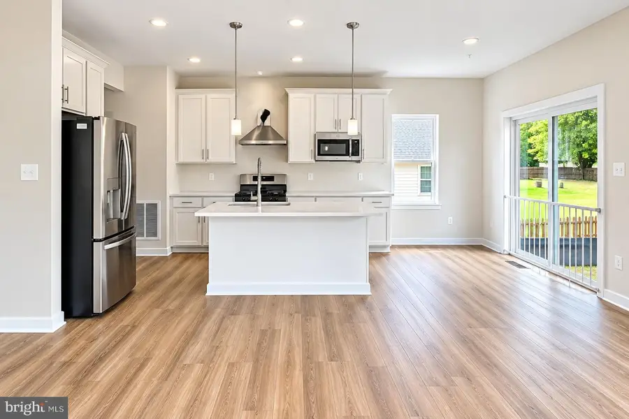 1003 Henry Ave, West River, MD 20778 - #3