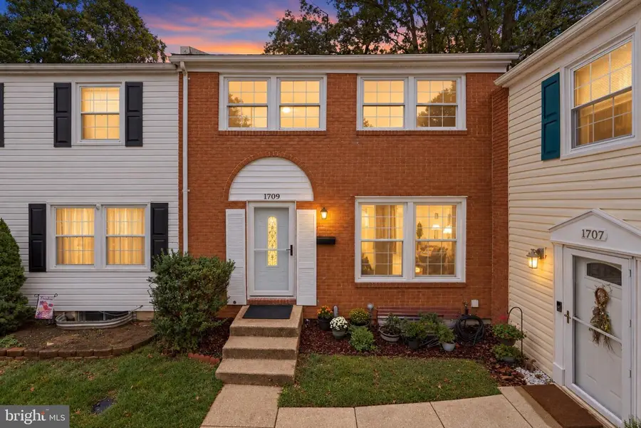 1709 Gabriel Ct, Crofton, MD 21114 - #2