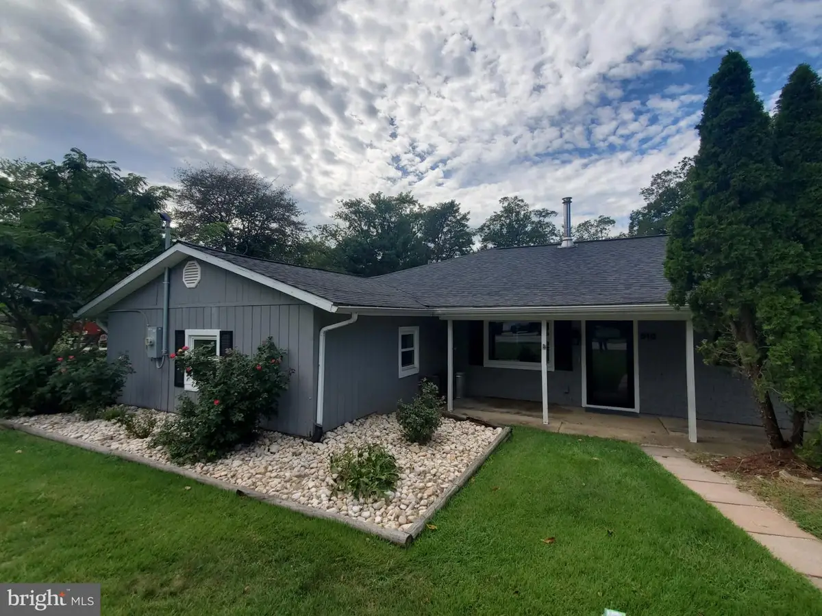 610 Laurel Dr, Pasadena, MD 21122 - #1