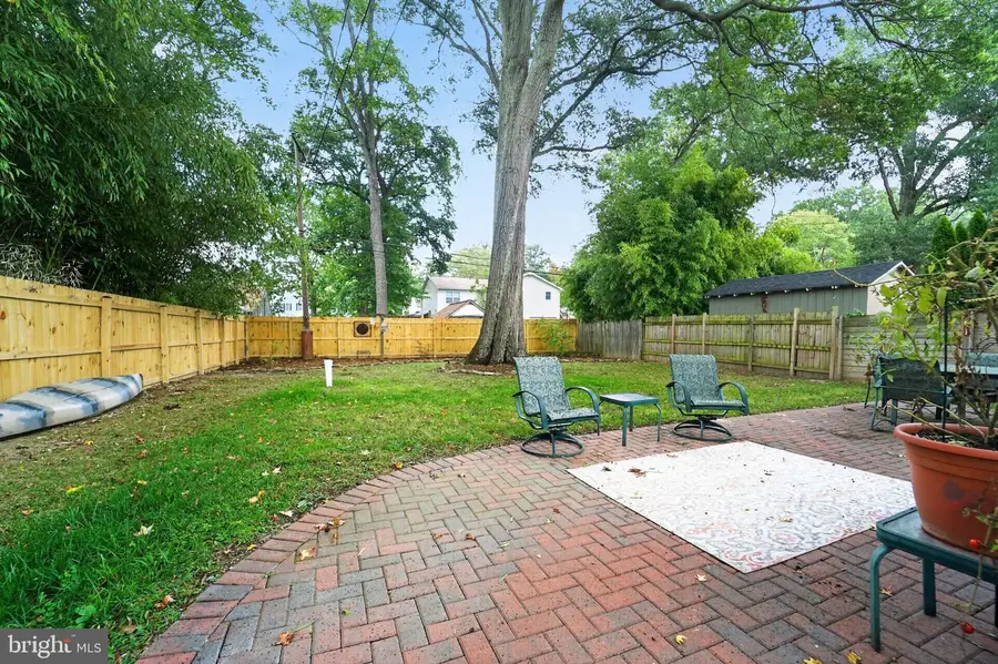 206 Linden Ave, Edgewater, MD 21037 - #2