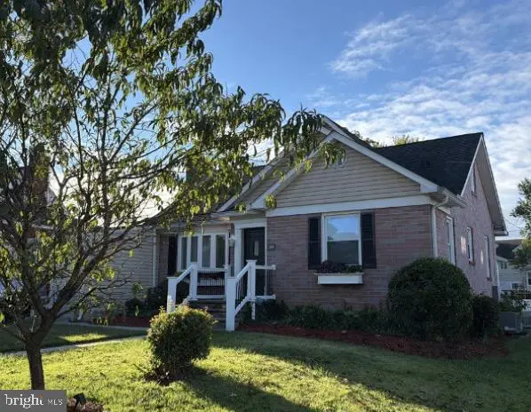 545 Forest View Rd, Linthicum Heights, MD 21090 - #1